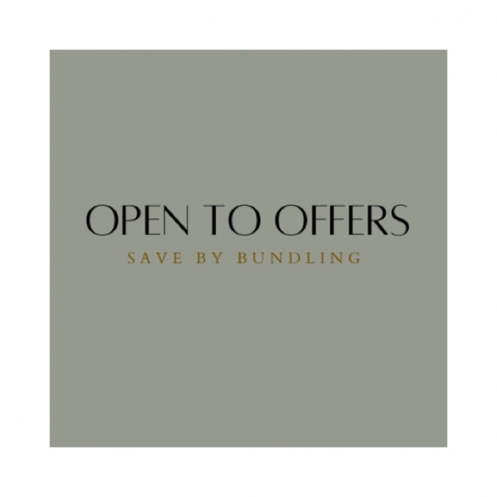Shop my closet 🤍open to OFFERS!